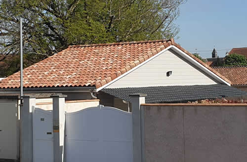 Roofing in Shaped Tiles